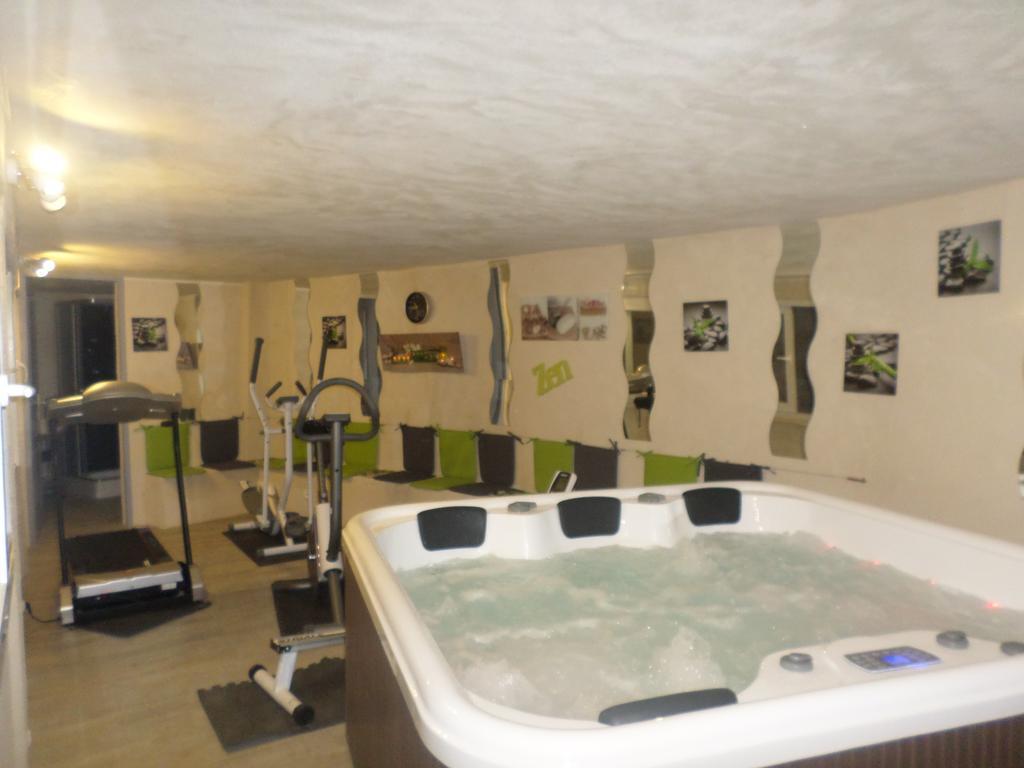 Appart'Hôtel Les Tilleuls Saint-Macaire Quarto foto