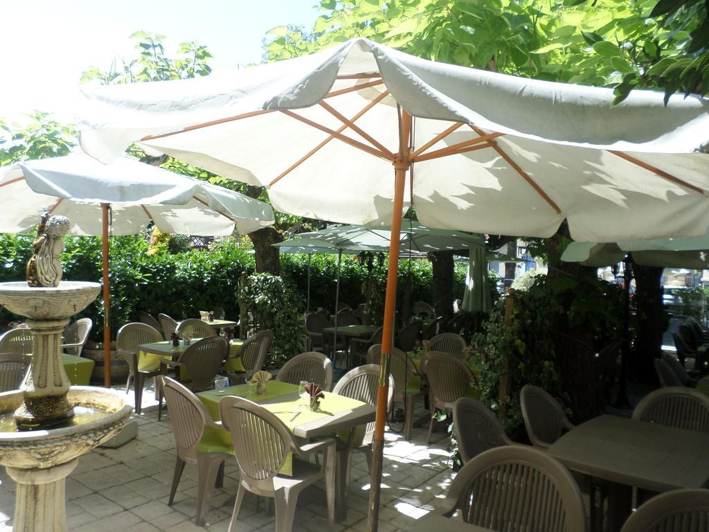 Appart'Hôtel Les Tilleuls Saint-Macaire Quarto foto